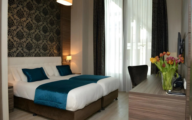 Grand Hotel Downtown