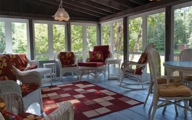 Admiral Peary Inn Bed & Breakfast