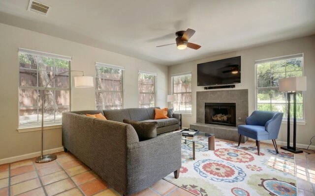 3BR 2BA Elegant Tarrytown House by RedAwning