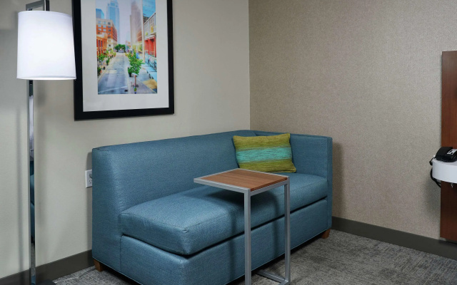 Hampton Inn Louisville I-65 @ Brooks Rd.