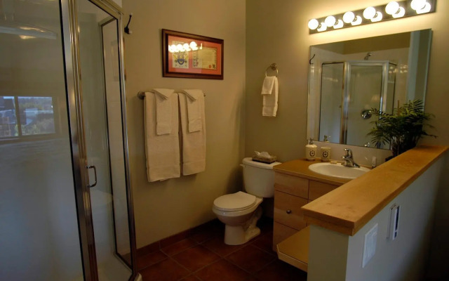 Apartment 411, Antique Heritage