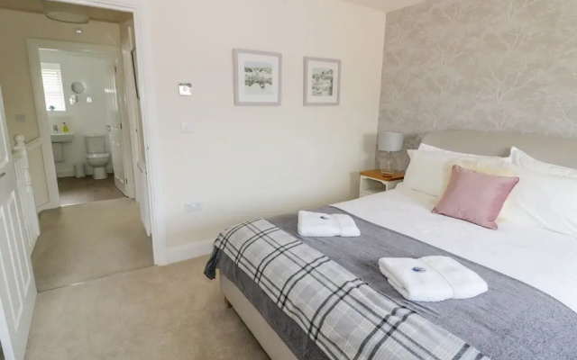 Hawkins Way Cottage