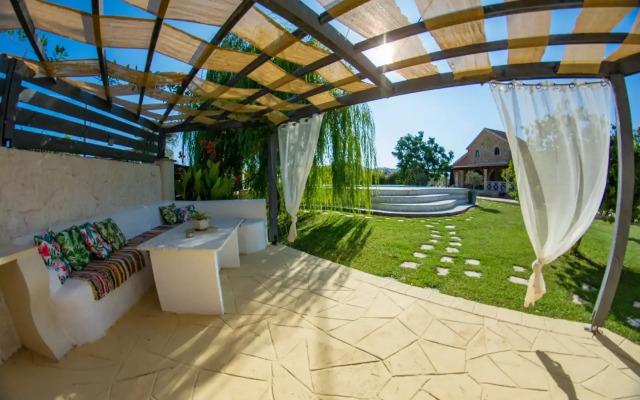 Elmar Deluxe Villa