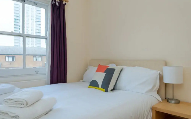Light and Clean 2bed Flat, Nearby Liverpool Street