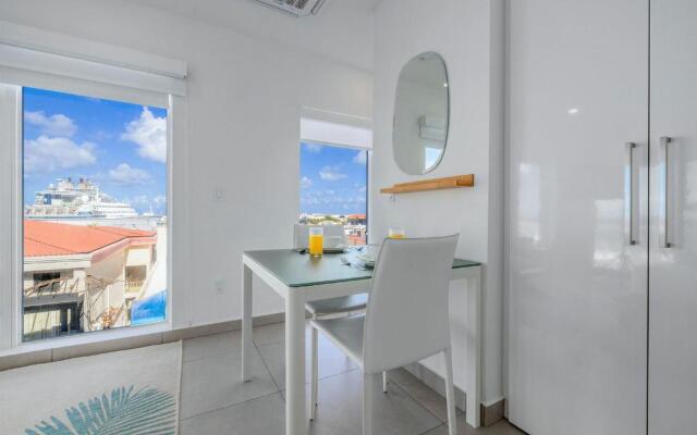 Upscale Studio City and Harbor Views Urban Oasis