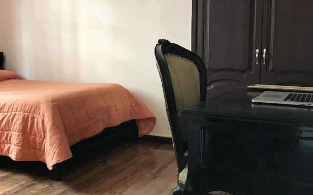 Hotel Muros Quito
