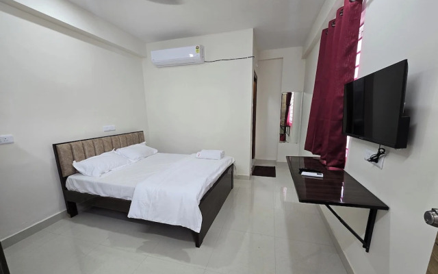 Om Sri Vigneshwara Palani Grand Hotel