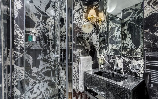 Luxury 2 Bedroom Apartment Eiffel Tower