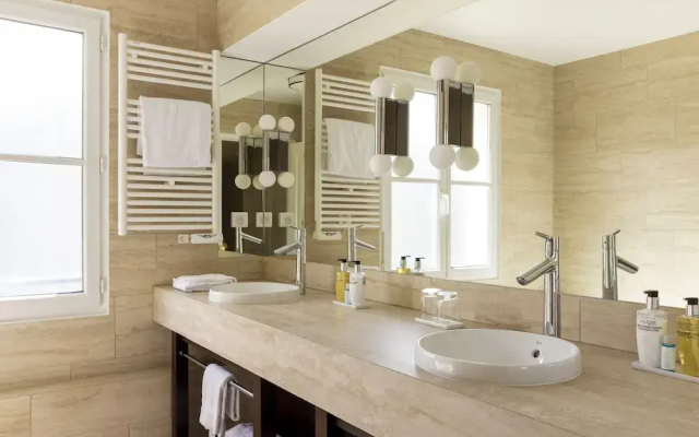 Le Plessis Grand Hotel