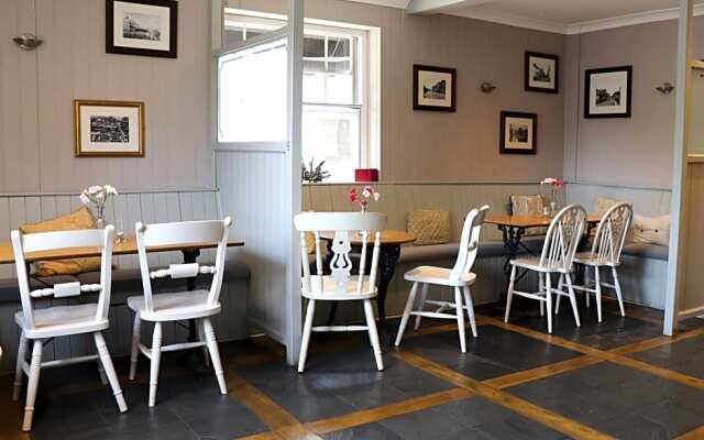 The White Horse Hotel