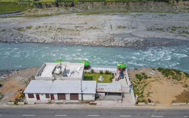 The Riverine Inn