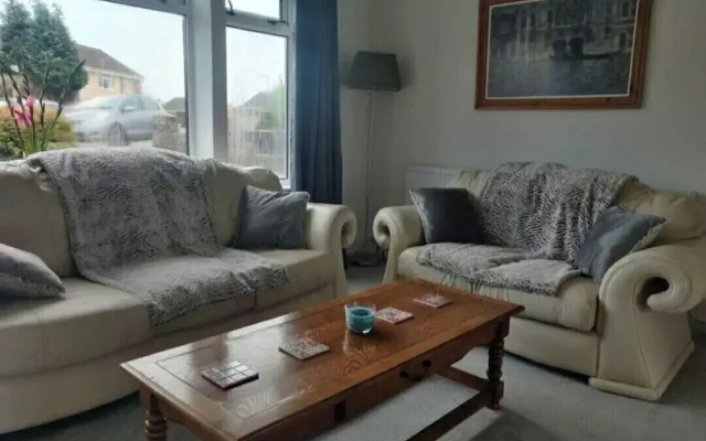 4-bedrooms - Perfect for Those Working in Bridgend