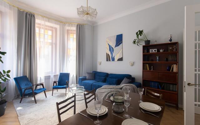 Апартаменты на улице Большая Конюшенная