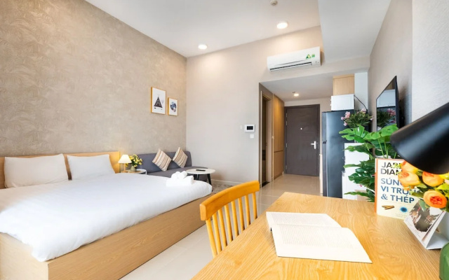 Chau Apartments