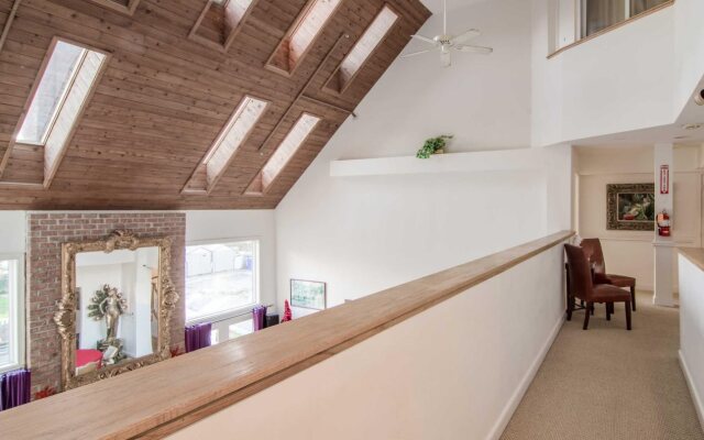 The Columbia Inn at Peralynna Manor