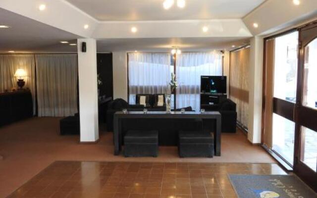 Hotel Tiburones Club