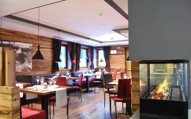 Dolomeet Boutique Hotel