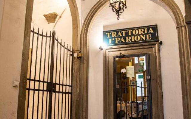 Studio in Tornabuoni within a Renaissance building