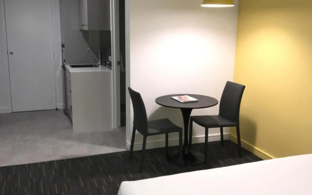ValueSuites Green Square
