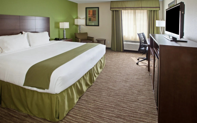 Holiday Inn Express Bowling Green by IHG