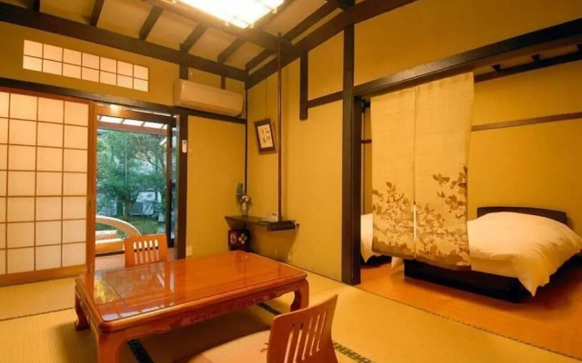 Momijiya Bekkan Kawanoiori