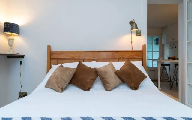 Host Stay The Courtyard at Egremont Place