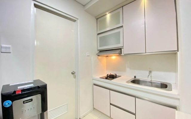 Classic Executive 1Br Apartment At Parahyangan Residence