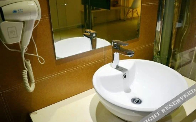 Nanning Ouman Fashion Hotel (Jinagnan Wanda, Wuyi East Road)