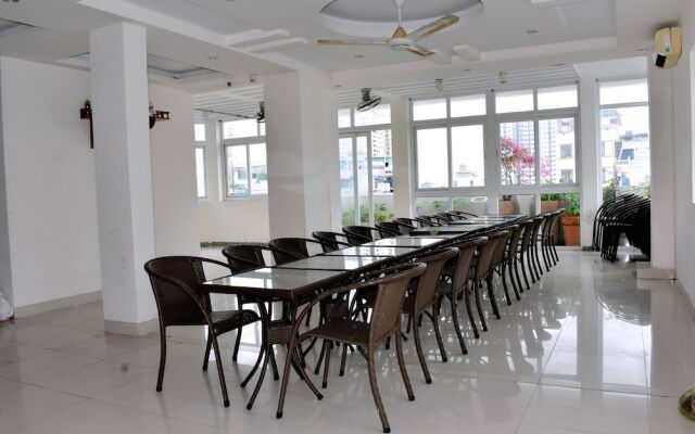Angel Hotel