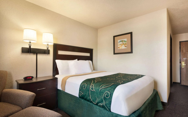Travelodge by Wyndham Jefferson City