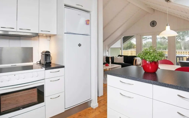 Lovely Holiday Home in Ã…lbÃ¦k near Sea