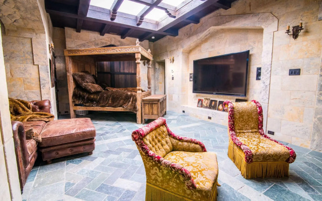 Stone Hall Castle