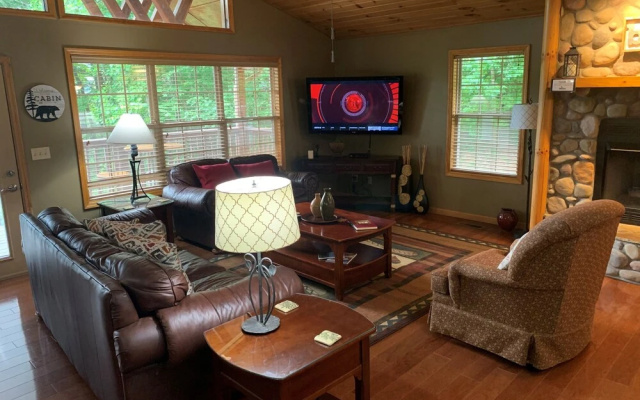 Riversong Ridge - 3 Bedroom Cabin