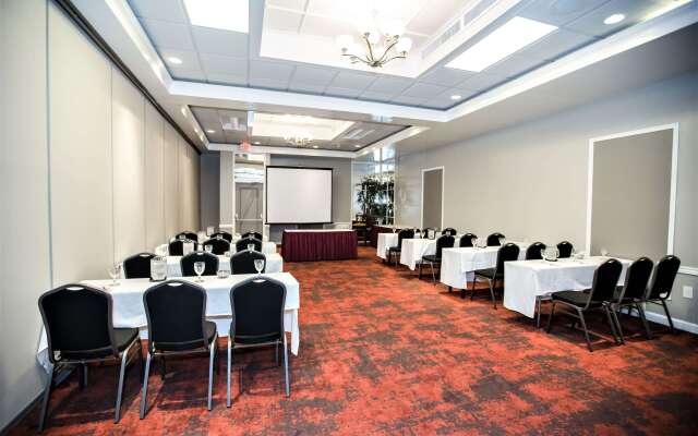 Ramada Hotel & Conference Center by Wyndham Jacksonville
