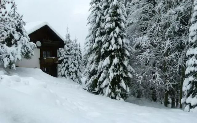 Snowride-pro Guesthouse