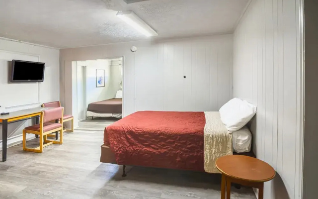 Colony Inn By OYO Columbus US-280
