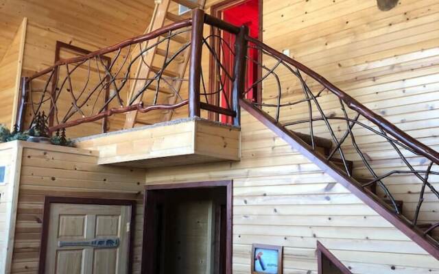 Hidden Forest Retreat