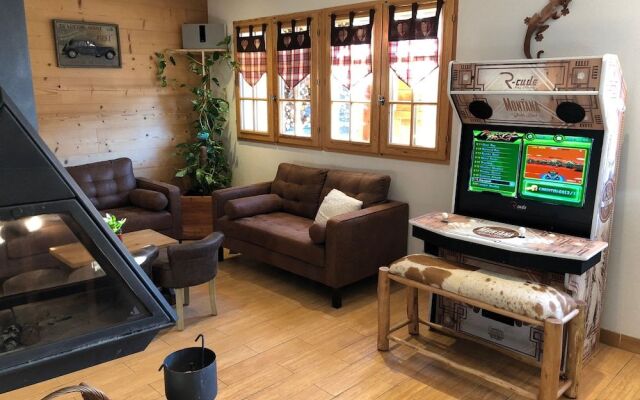 Montana Chalet Hotel