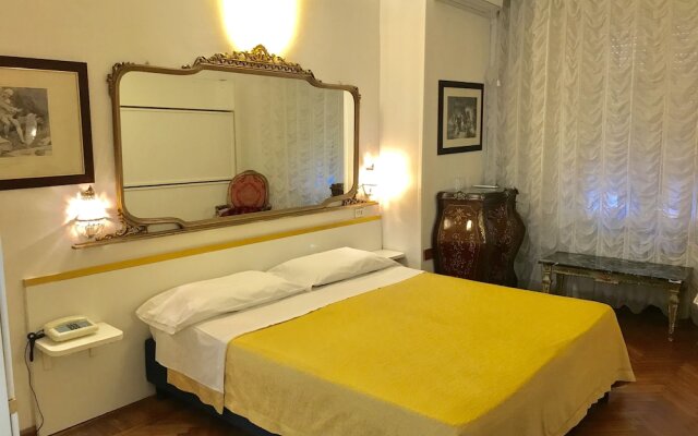 Hotel Claridge