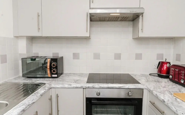 Corby-2 Bedroom-1bathroom-parking - Upto 5 Guests