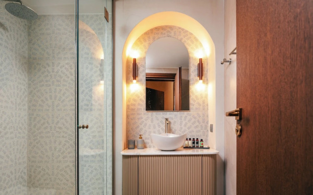 La Montre Luxury Boutique Suites