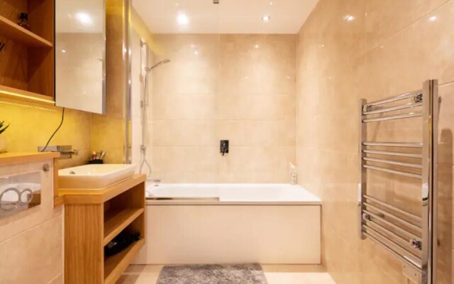 Remarkable 2-bed Apartment in London Amazing Views