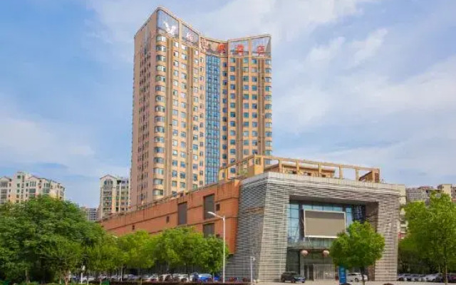 Vienna Hotel (Cangzhou Binjiang Wuyue Plaza)