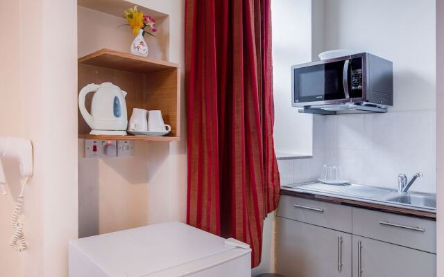 Comfortable Studio in London With Balcony