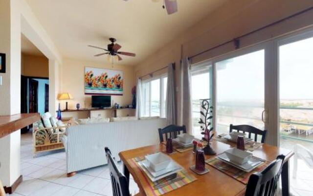 Suite F302 Mara Laguna