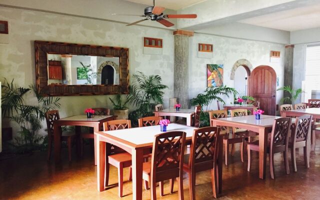Almond Tree Hotel Resort