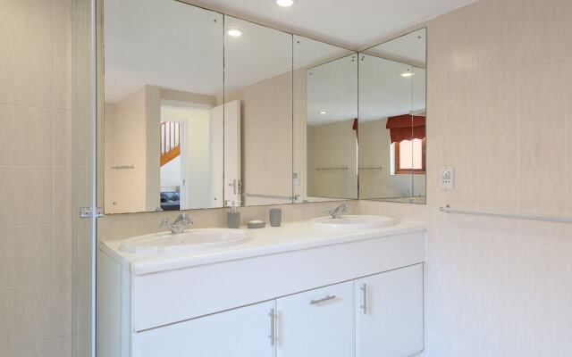 San Lameer Villa Rentals 10301