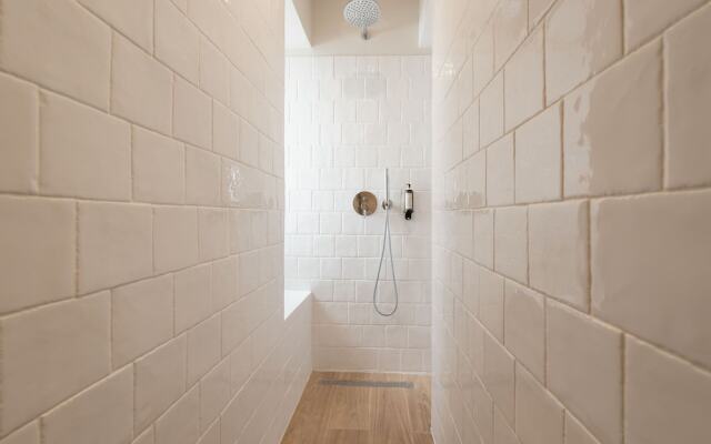 Ando Living - Flores 200 House