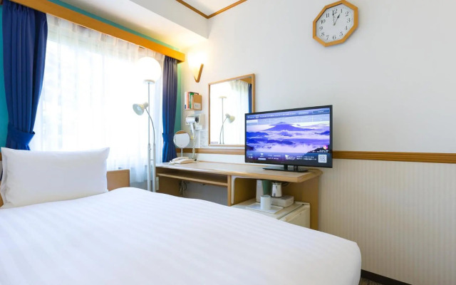 Toyoko Inn Yokohama Stadium Mae No.1