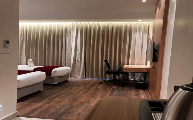 The White IBIS A Boutique Hotel